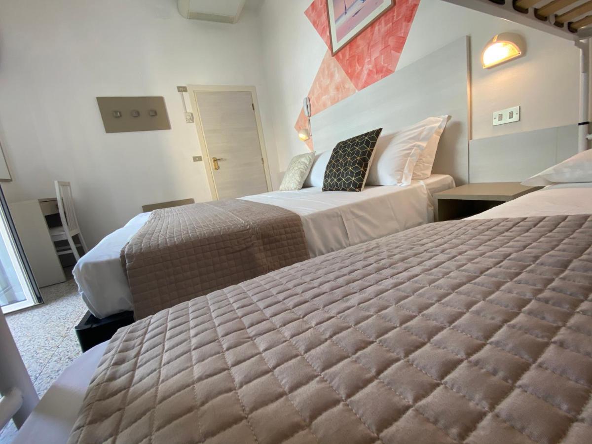 Alevon Hotel Rimini Extérieur photo
