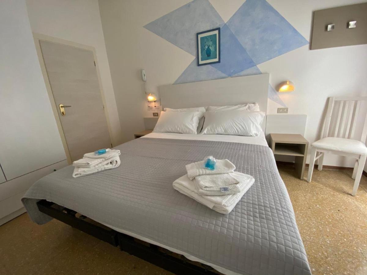 Alevon Hotel Rimini Extérieur photo