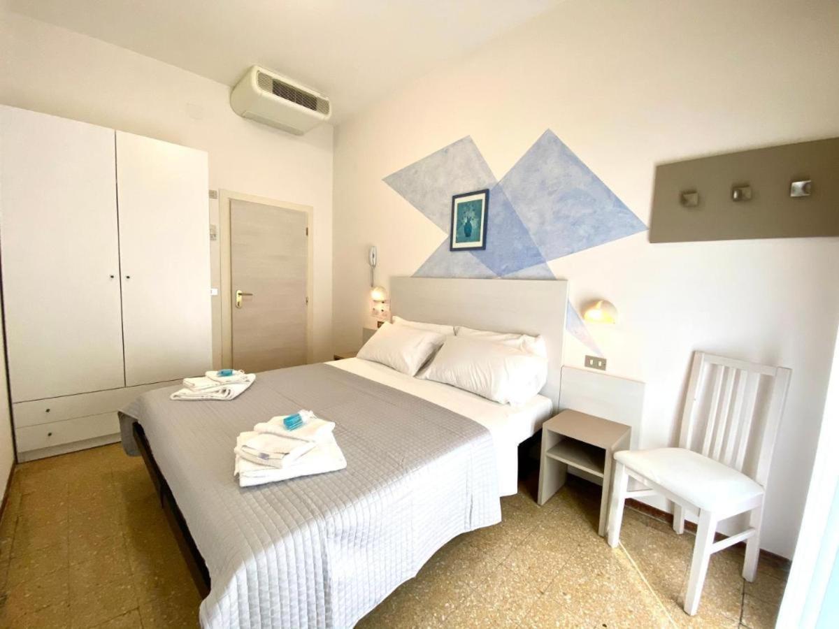 Alevon Hotel Rimini Extérieur photo
