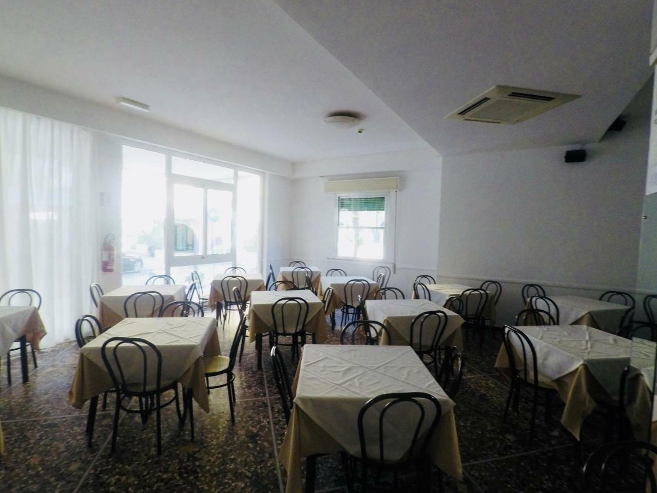 Alevon Hotel Rimini Extérieur photo