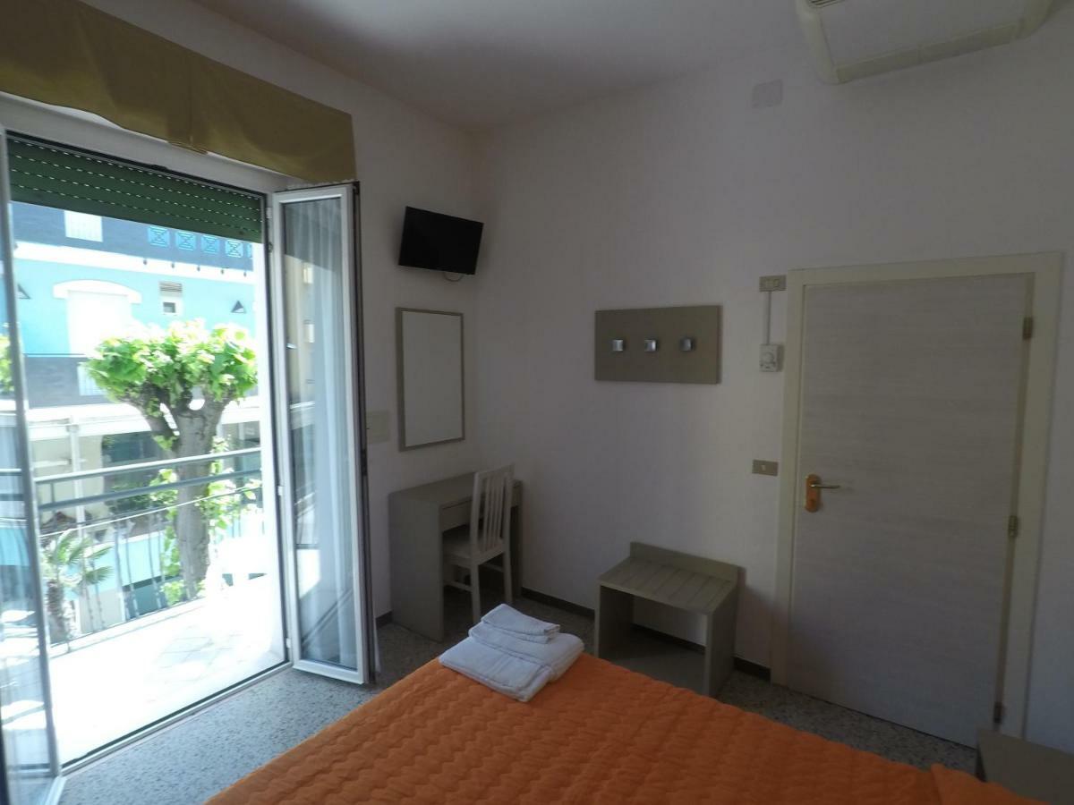 Alevon Hotel Rimini Extérieur photo