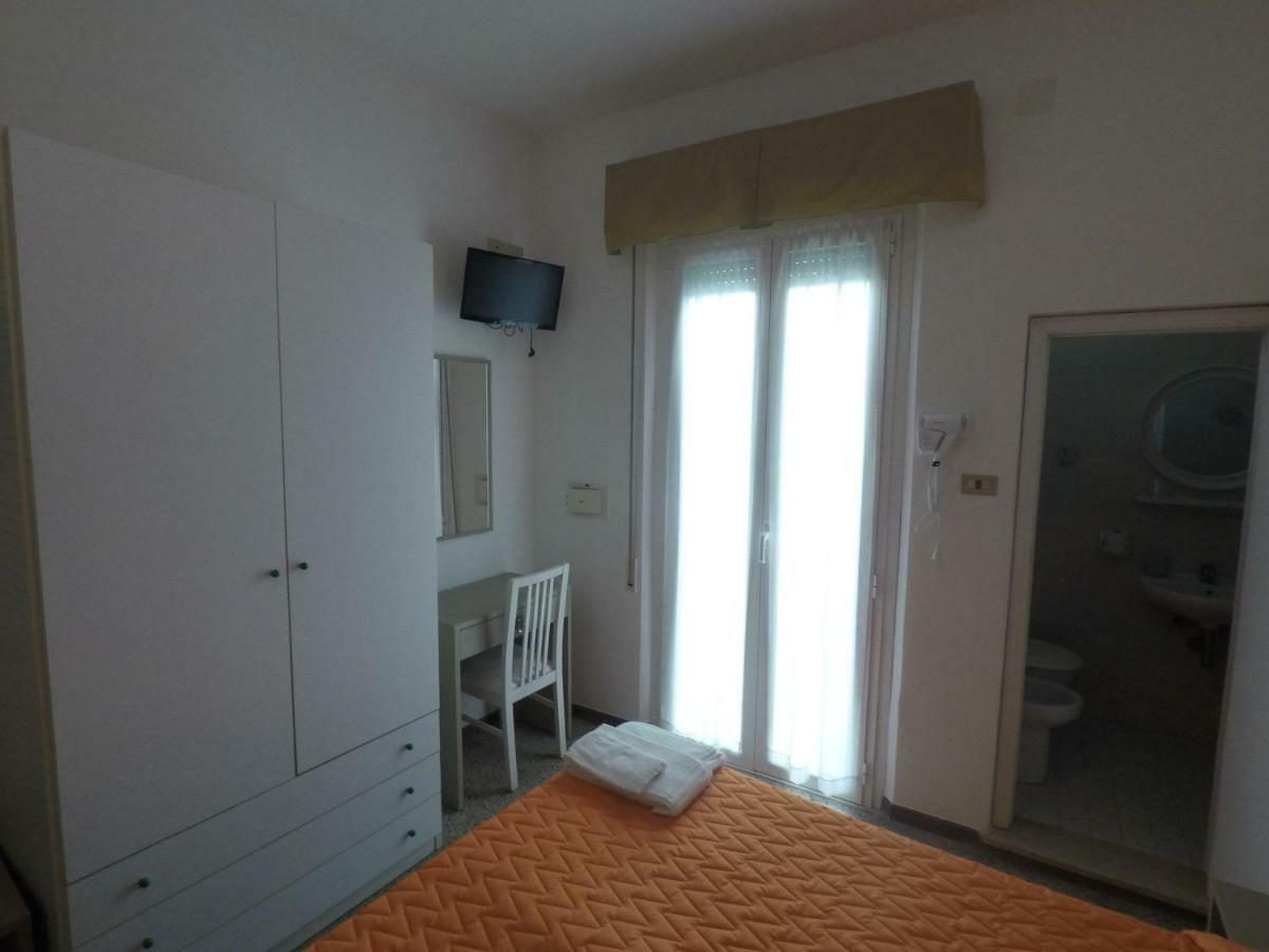 Alevon Hotel Rimini Extérieur photo