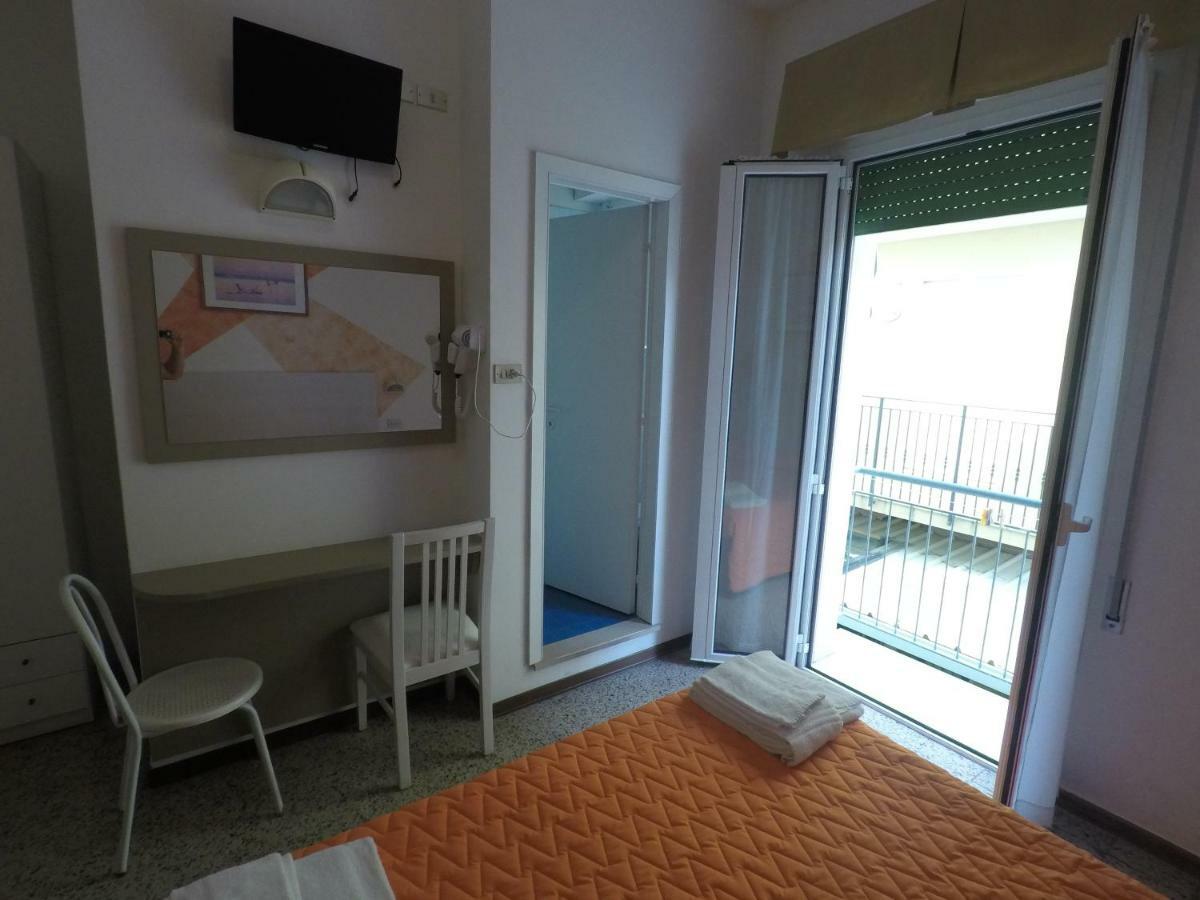 Alevon Hotel Rimini Extérieur photo