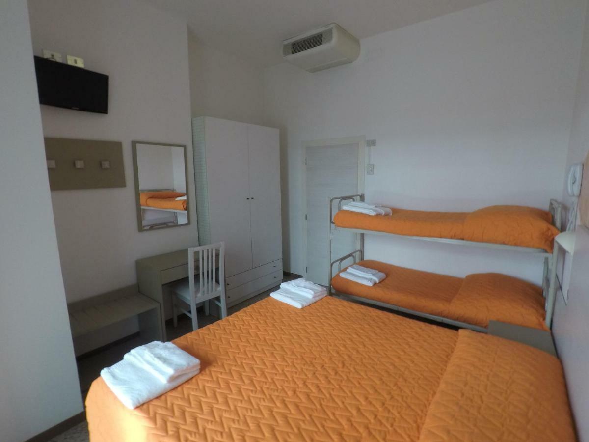 Alevon Hotel Rimini Extérieur photo