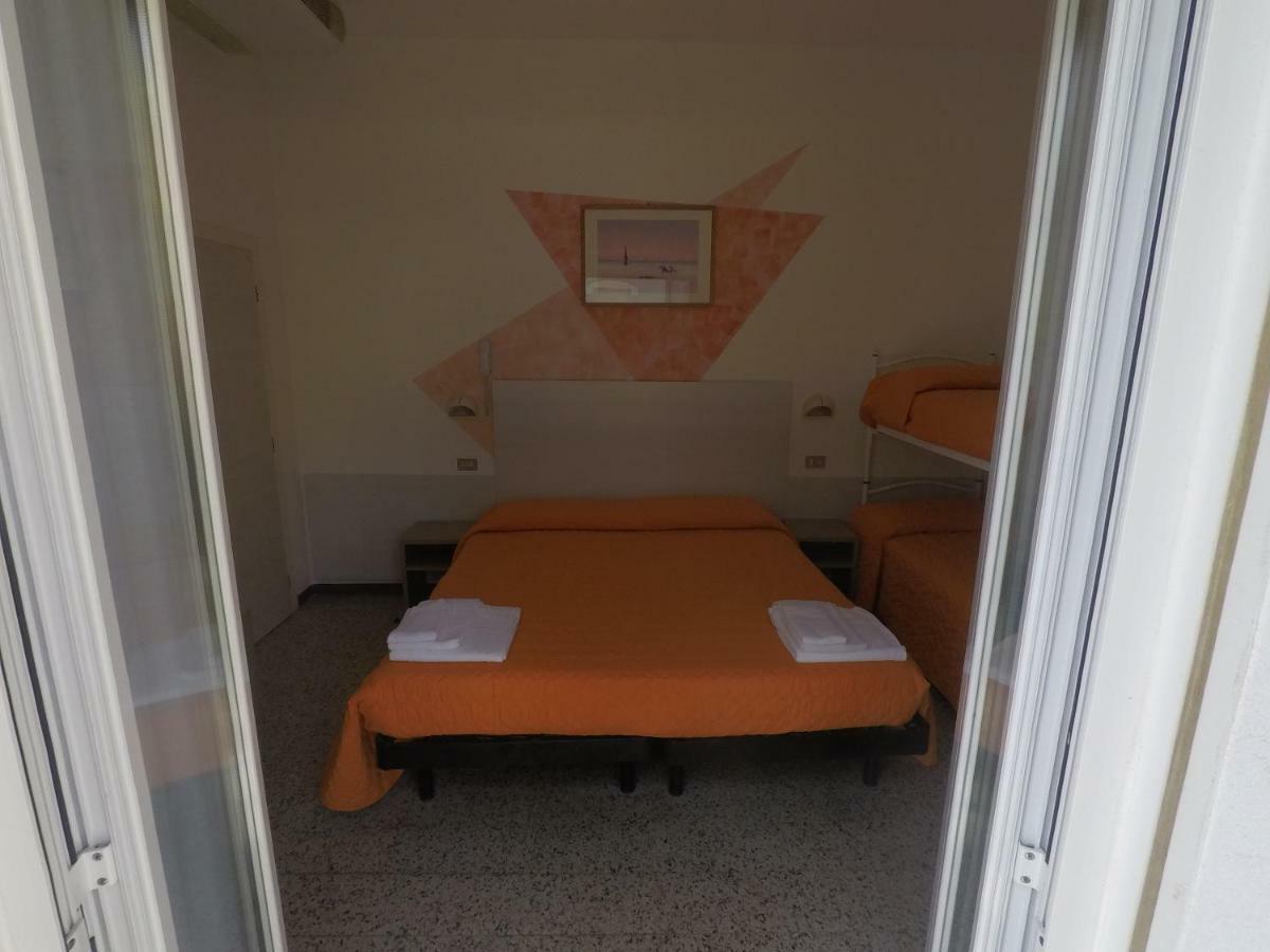 Alevon Hotel Rimini Extérieur photo