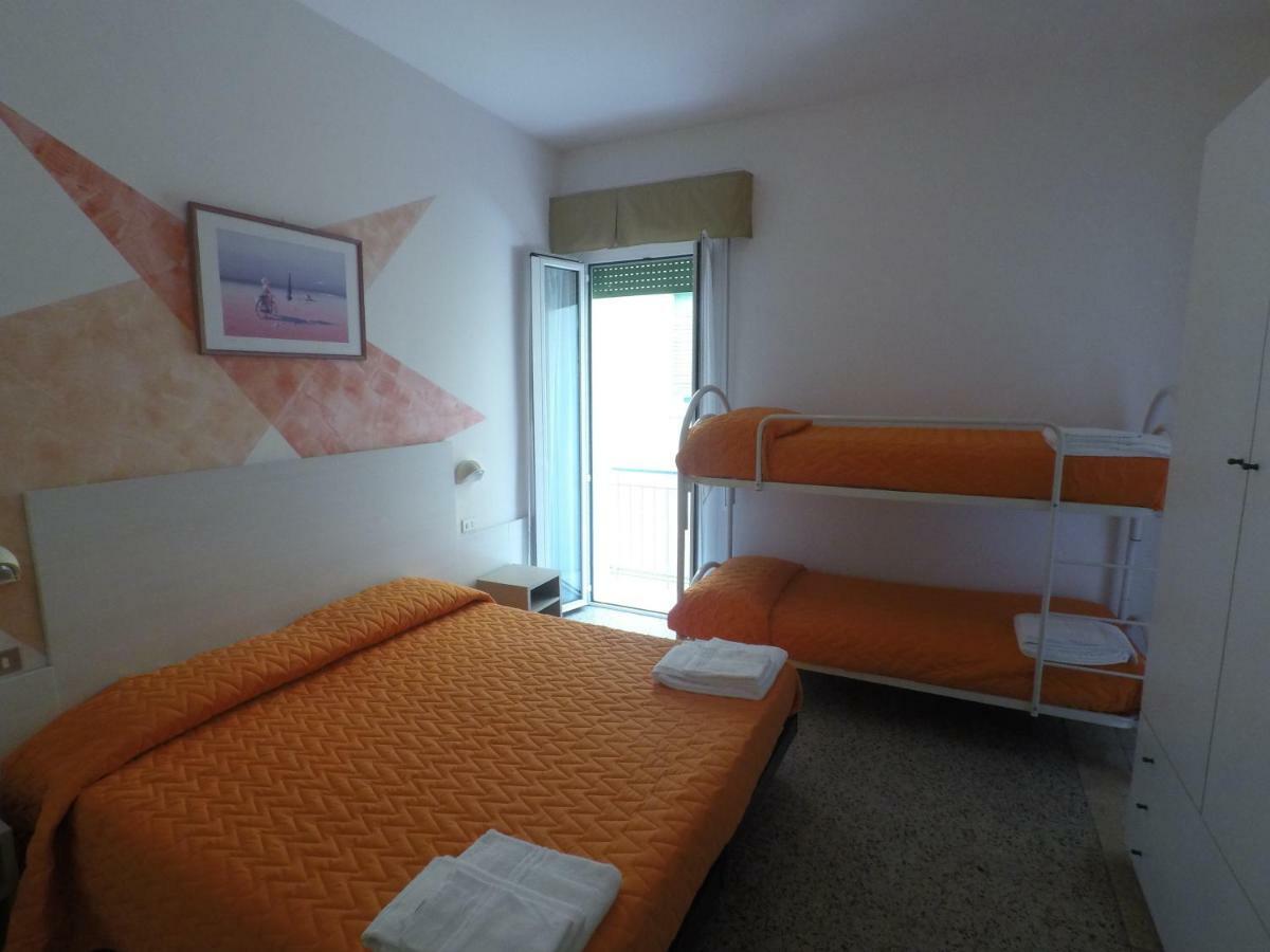 Alevon Hotel Rimini Extérieur photo