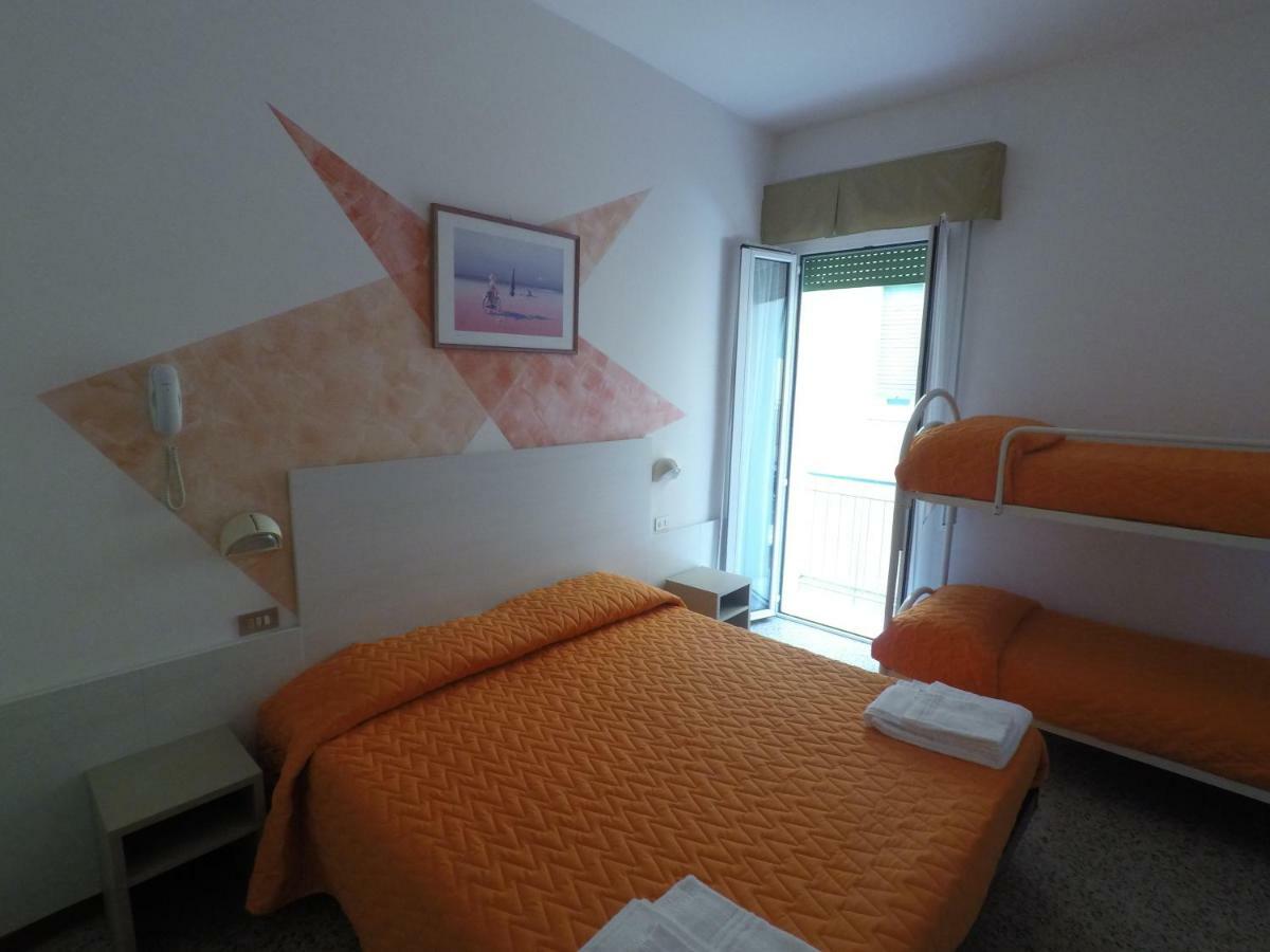 Alevon Hotel Rimini Extérieur photo